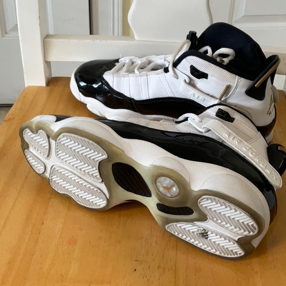 Air Jordan Sneakers - Picture 6 of 7